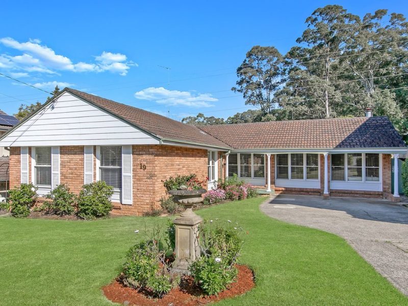 19 Lanceley Avenue Carlingford NSW 2118